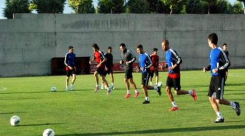 Gaziantepspor, Yeni Sezon İ&ccedil;in Topbaşı Yaptı