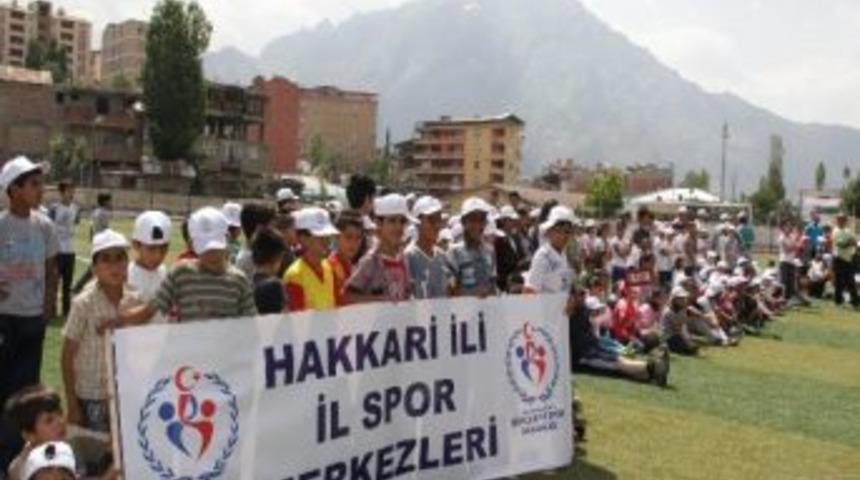 Hakkari&rsquo;de Spor Merkezleri A&ccedil;ılışı