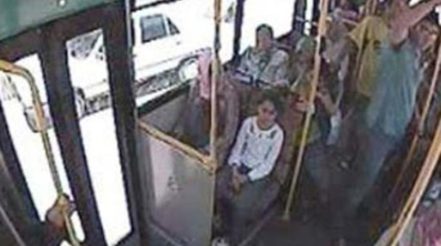 Halk otob&uuml;s&uuml;nde dehşet anları