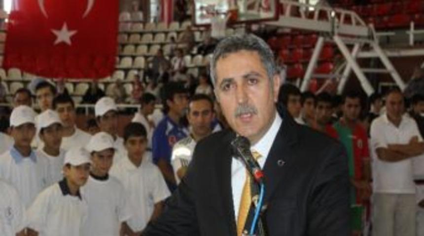 Yaz Spor Okullarının A&ccedil;ılışı Yapıldı