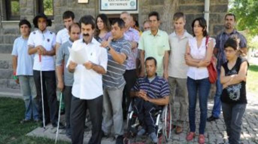 Engelliler Meclisi'nden Yasa Tepkisi