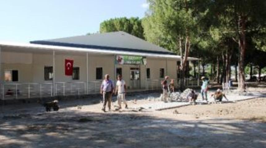 Sarıg&ouml;l Tırazlar K&ouml;y&uuml;ne Modern D&uuml;ğ&uuml;n Salonu Yapıldı