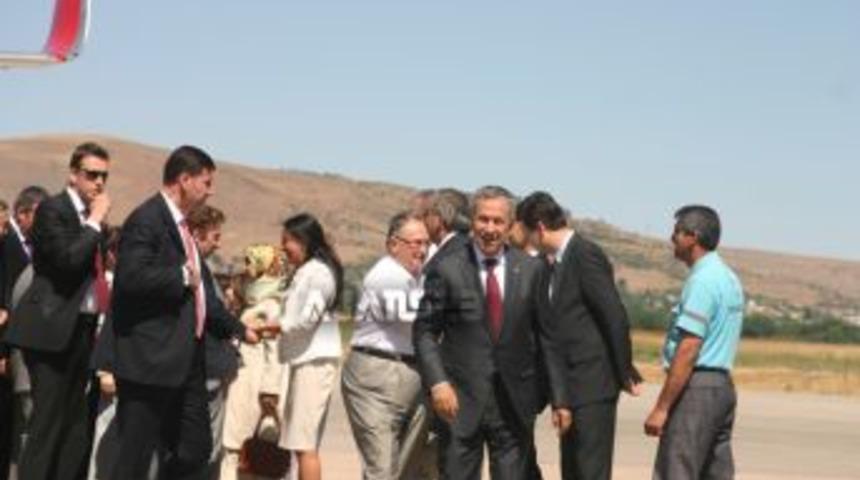 B&uuml;lent Arın&ccedil; Elazığ'da