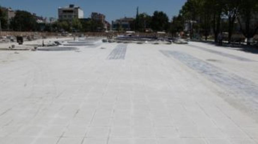 Gar Meydanı Ramazan&rsquo;a Yetişiyor