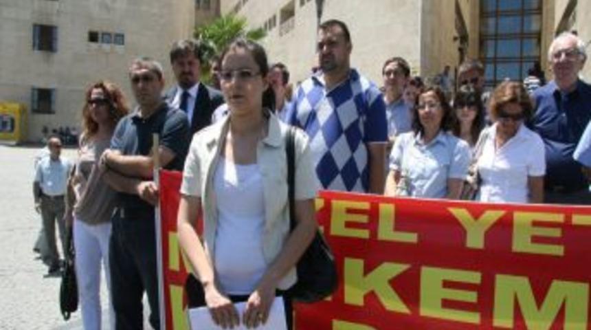 &Ccedil;ağdaş Hukuk&ccedil;ular Derneği: &Ouml;zel Yetkili Mahkemeler Teredd&uuml;ts&uuml;z Hemen Kaldırılsın
