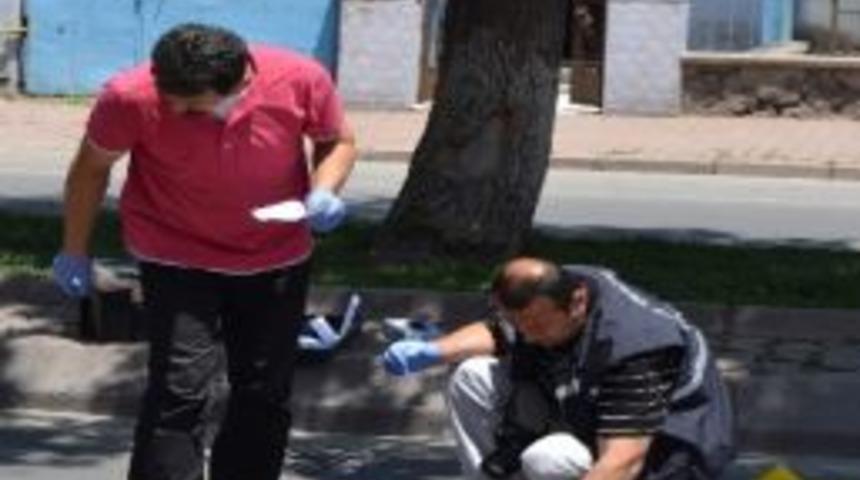 Trafik Canavarı 4 Yaşındaki Yusuf&rsquo;u &Ouml;d&uuml;r&uuml;p Ka&ccedil;tı