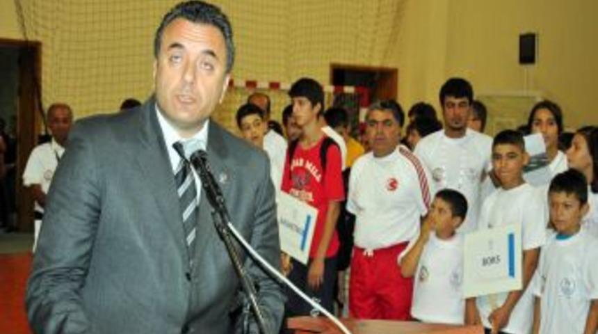 Spor Okulları A&ccedil;ıldı, Ama&ccedil; Gen&ccedil;leri K&ouml;t&uuml; Alışkanlıklardan Uzaklaştırmak