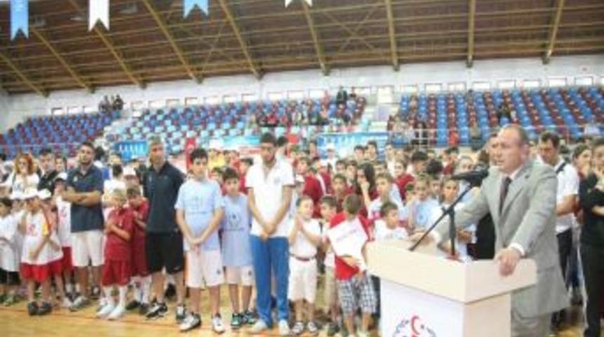 Trabzon&rsquo;da İl Spor Merkezleri&rsquo;nin A&ccedil;ılışı Yapıldı