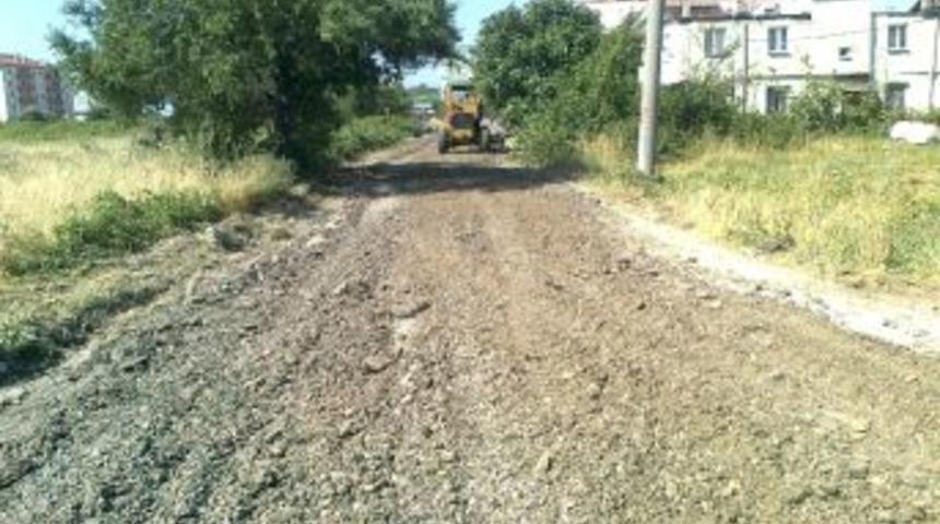 Yol D&uuml;zenleme &Ccedil;alışmaları Devam Ediyor