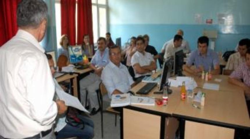 Boz&uuml;y&uuml;k&rsquo;te &Ouml;ğretmenler Sertifika Aldı