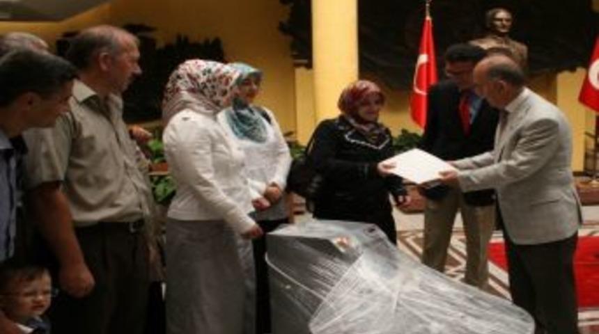 Bursa Valiliği, &Uuml;retici K&ouml;yl&uuml; Kadınları Tek &Ccedil;atı Altında Topluyor