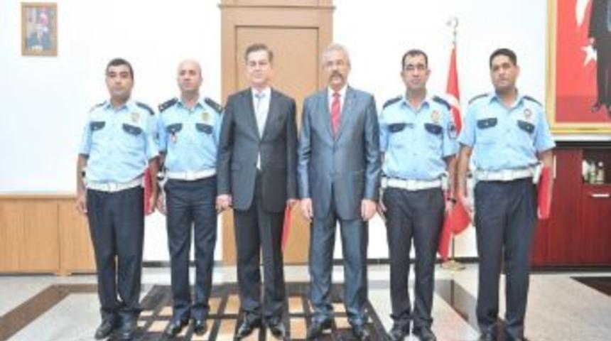 Osmaniye Valisi Cerrah Başarılı Polislere &Ouml;d&uuml;l Verdi