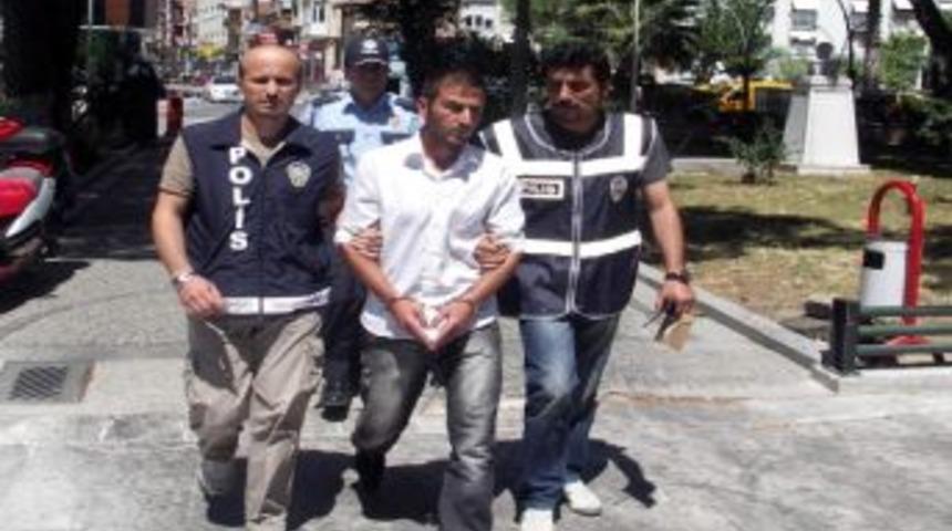 Gasp Ş&uuml;phelileri Kanlı Bı&ccedil;akla Yakalandı