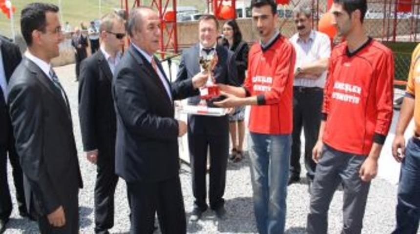 Eski Digor Cezaevi Alanı SODES&rsquo;le Gen&ccedil;lerin Spor Yuvası Oldu