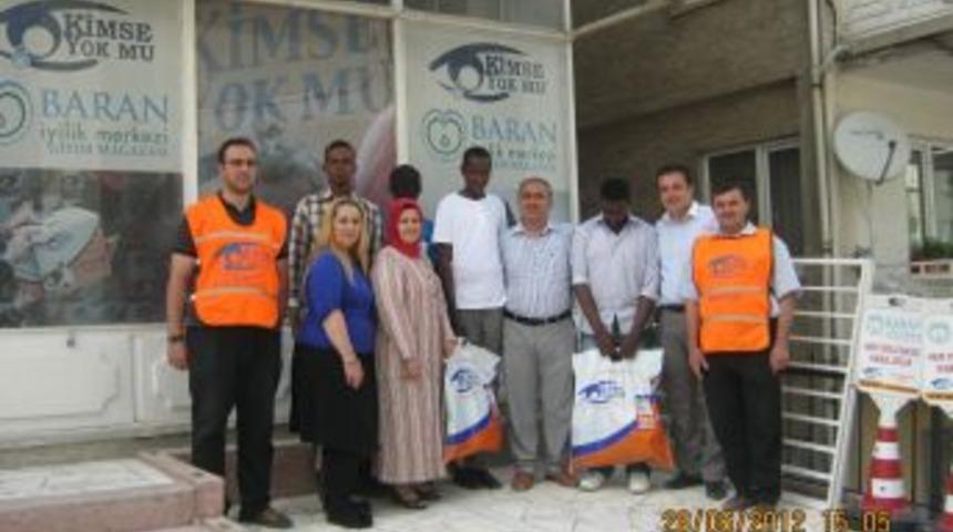 Kimse Yok Mu, Somilili &Ouml;ğrencileri Giydirdi