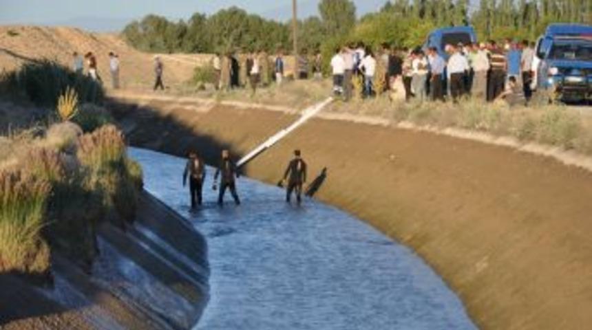 Sulama Kanalında Kaybolan Dayı Ile Yeğeninin Cesedi Bulundu