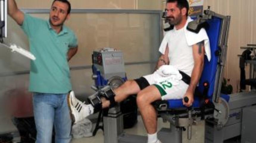 Bursasporlu Futbolcular Sağlık Kontrol&uuml;nden Ge&ccedil;ti