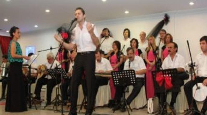 T&uuml;rk Sanat M&uuml;ziği Korosundan, "karam&uuml;rsel Sefası" Konseri