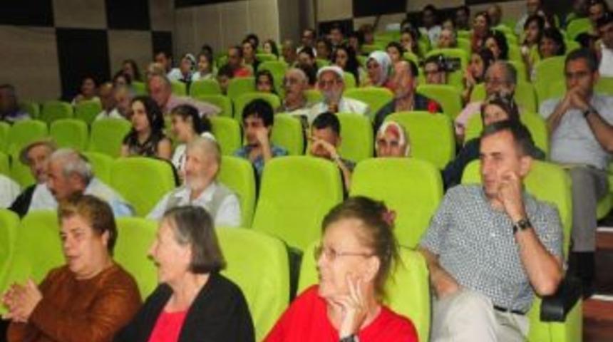 Kursiyerlerden Huzurevi Sakinlerine Tsm Konseri