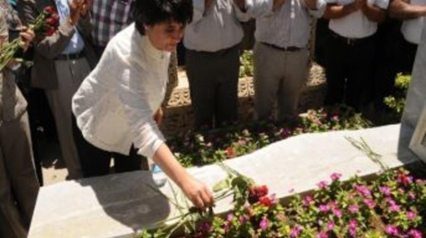 Orhan Doğan Ölümünün 5. Yıldönümünde Mezarı Başında Anıldı