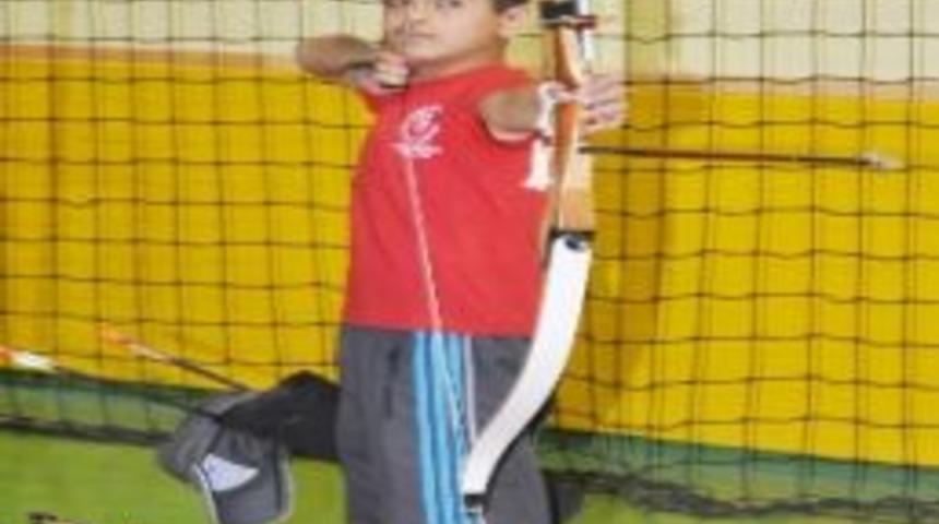 Aksaray&rsquo;da Yaz Spor Okulu A&ccedil;ıldı