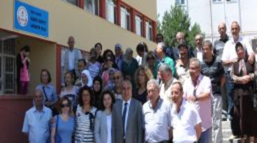 Lise Mezunları 33 Yıl Sonra Bir Araya Geldi