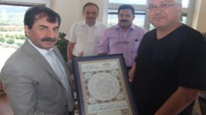 M&uuml;ft&uuml;l&uuml;kten Dp&uuml; Rekt&ouml;r&uuml; Karaaslan'a Teşekk&uuml;r Ziyareti