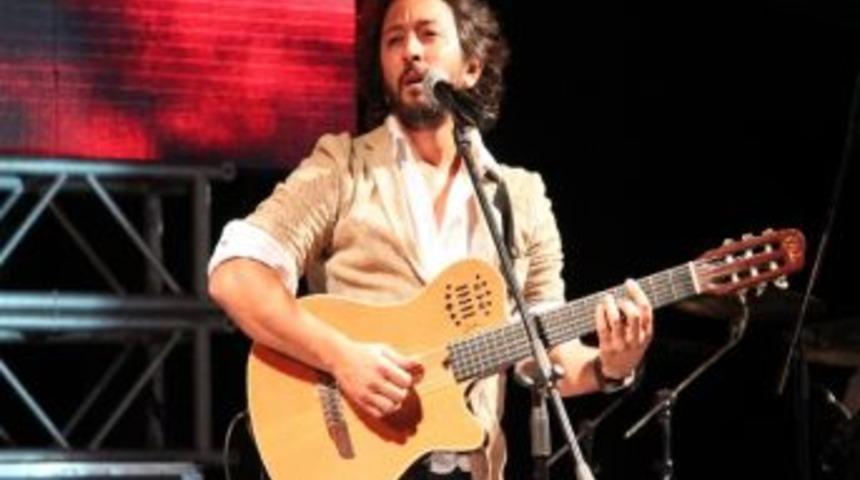 76. Bergama Kermesi 4. G&uuml;n&uuml;nde De Festival Havasında Ge&ccedil;ti