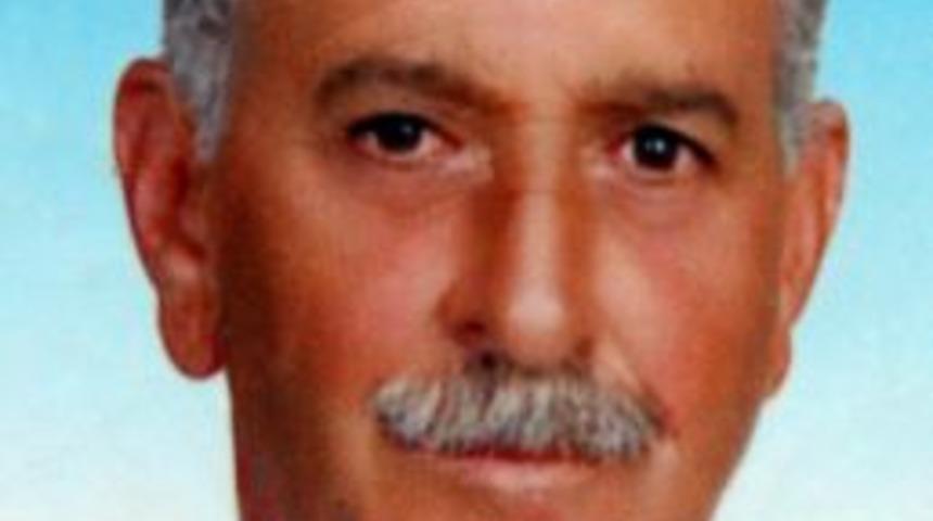 Otomobilin &Ccedil;arptığı Motosiklet S&uuml;r&uuml;c&uuml;s&uuml; &Ouml;ld&uuml;, Eşi Ağır Yaralandı