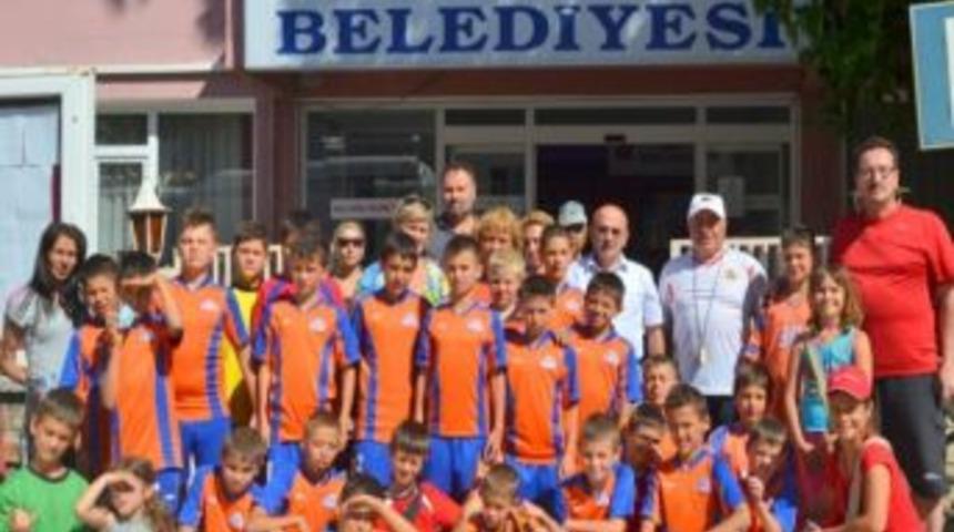 Ayvacık&rsquo;ta Dostluk Ma&ccedil;ı