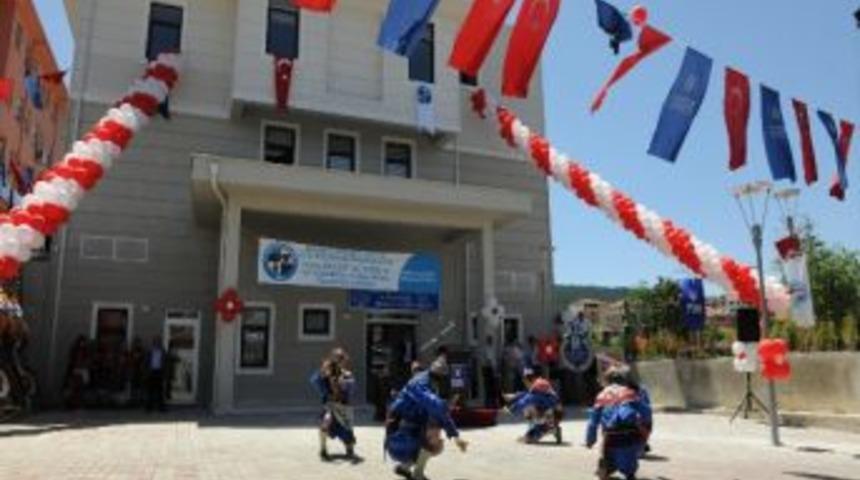 B&uuml;y&uuml;korhan'ın Belediye Binası B&uuml;y&uuml;kşehirden