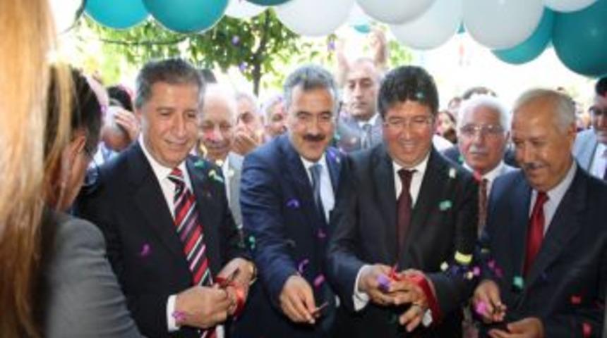 Boydak: A&ccedil;ılışlara Yetişemiyoruz