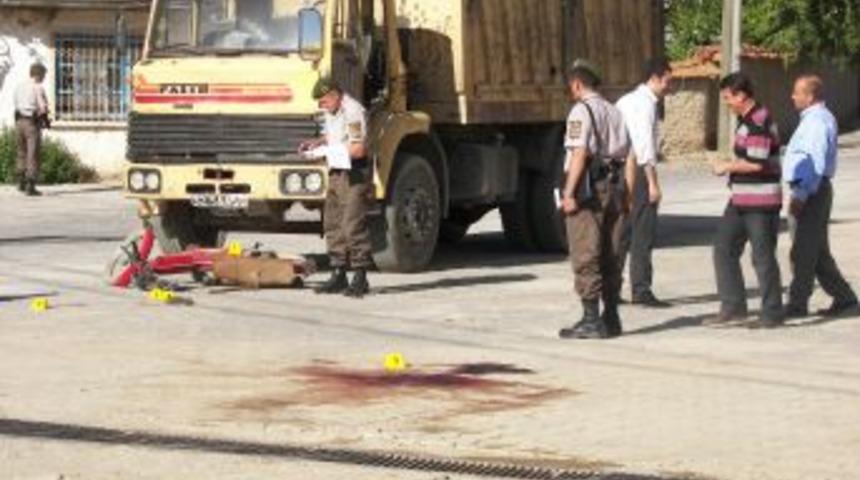 Eski Belediye Başkanının Babası Trafik Kazasında Hayatını Kaybetti