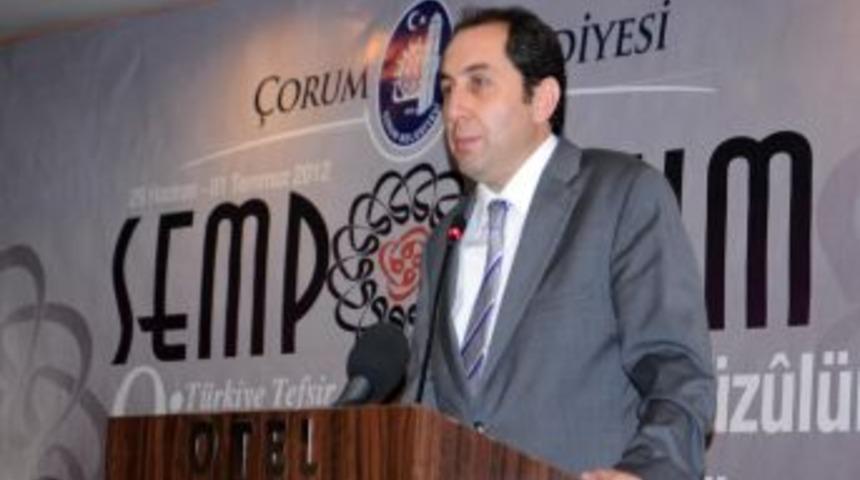 &Ccedil;orum'da T&uuml;rkiye Tefsir Akademisyenleri Buluşması