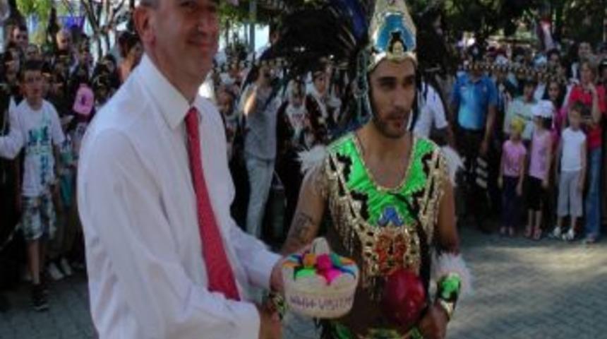 &ldquo;uluslararası Parlayan Kent Ak&ccedil;akoca K&uuml;lt&uuml;r Ve Sanat Festivali&rdquo; Başladı