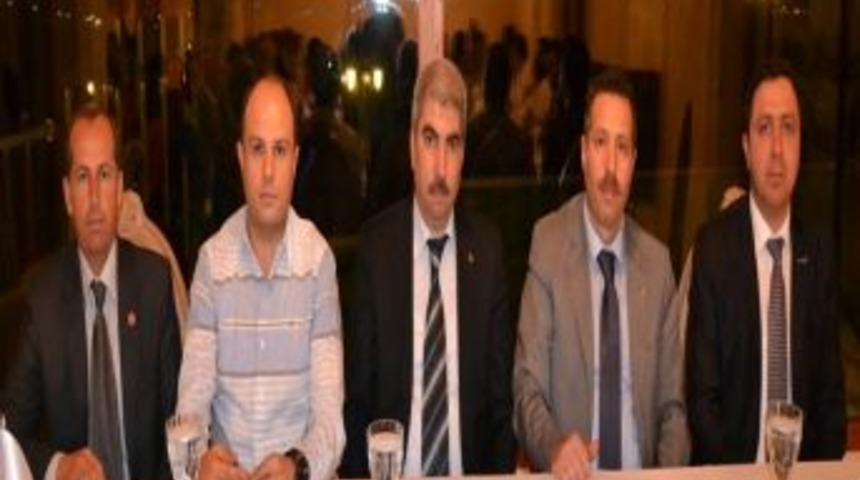 İş D&uuml;nyası Savaş Ihtimaline Karşı Deklarasyon Yayımladı: İtidalli Olalım