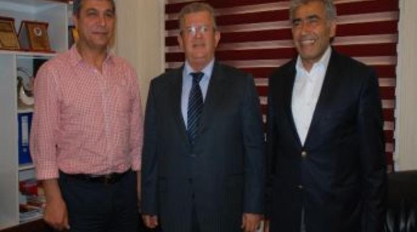 Ak&ccedil;akmak&rsquo;tan &lsquo;veda&rsquo; Ziyaretleri