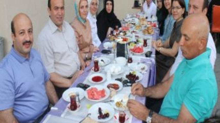 Opr. Dr. Murat Uygun'a Veda Kahvaltısı