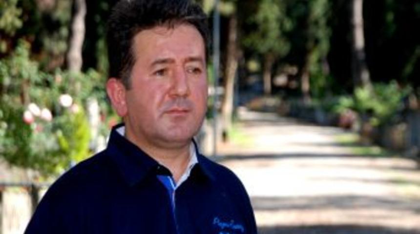 &Uuml;nye'de Mezarlıkların Bakımı D&uuml;zenli Yapılıyor