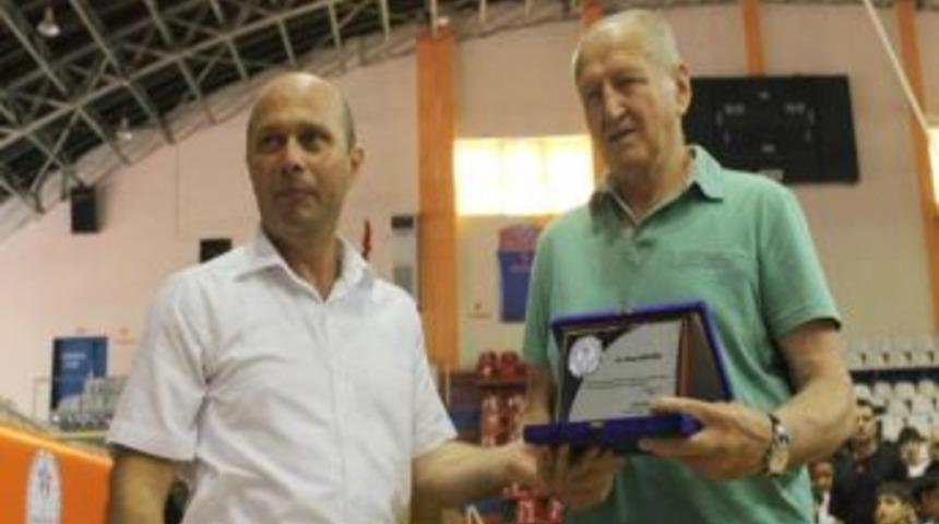 Mersin'deki 'spor Merkezleri' A&ccedil;ıldı