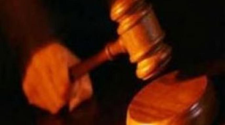 Doğum doktoruna 3 yıl hapis