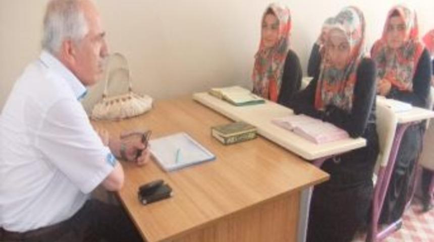 K&uuml;tahya M&uuml;ft&uuml;s&uuml; Mustafa &Uuml;sk&uuml;l&uuml;pl&uuml;: