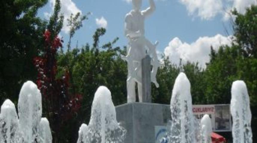 Tatvanlılar, Denizci Heykeli'ne 13 Yıl Aradan Sonra Yeniden Kavuştu