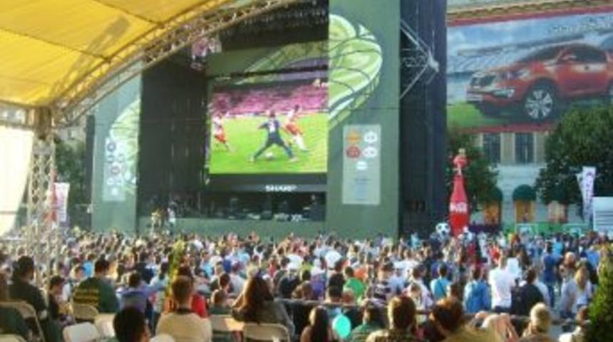 Avrupa Futbol Şampiyonası G&ouml;n&uuml;ll&uuml;leri Gaziantep&rsquo;e D&ouml;nd&uuml;