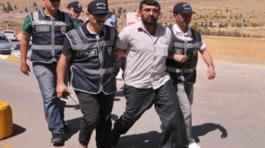 9 Yıldır Aranan Ve 15 Yıl Kesinleşmiş Hapis Cezası Bulunan Cinayet Zanlısı Kıskıvrak Yakalandı