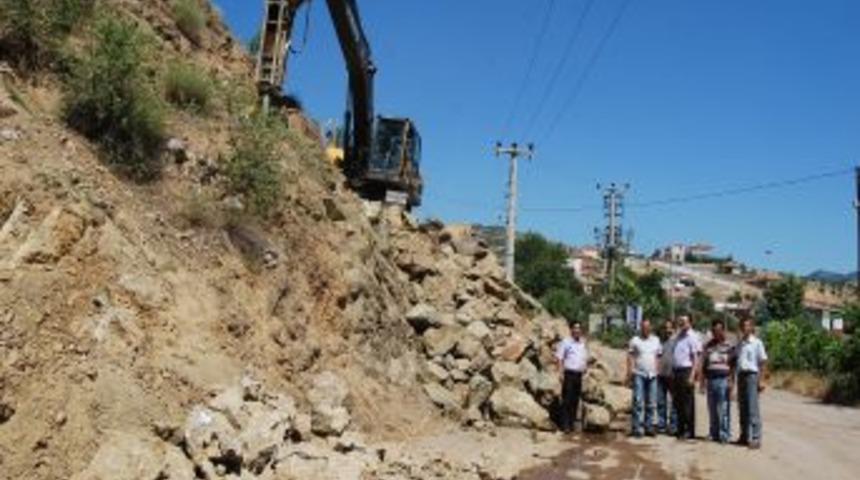 Sındırgı&rsquo;da Yol Genişletme &Ccedil;alışmaları Başladı