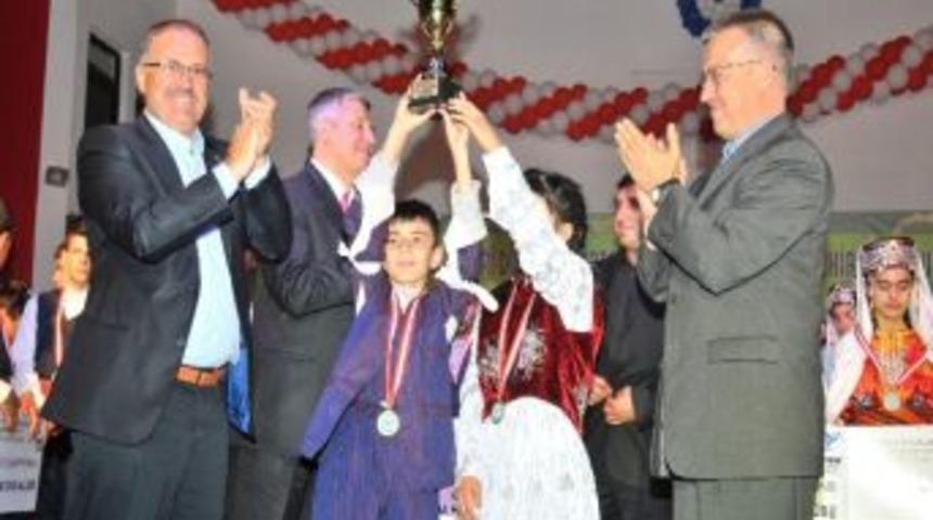 Akşehir&rsquo;de Halk Oyunları Şampiyonası