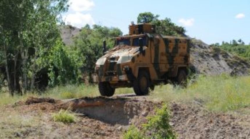 Askeri Konvoya 200 Kiloluk Bombayla Saldırı