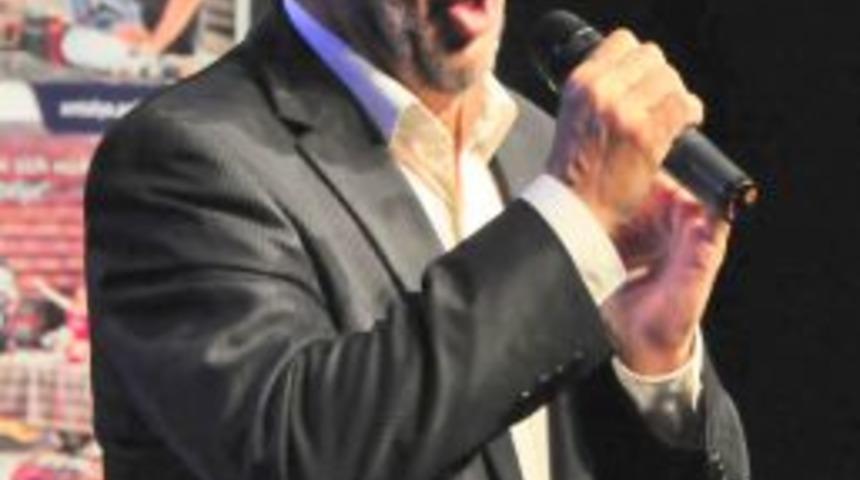 Polis, Alanya'daki Yerleşik Yabancılar I&ccedil;in Hollandalı Sanat&ccedil;ıyı Getirtti