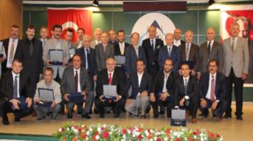 Etso Vergi Ve İhracat Rekortmenlerini &Ouml;d&uuml;llendirdi